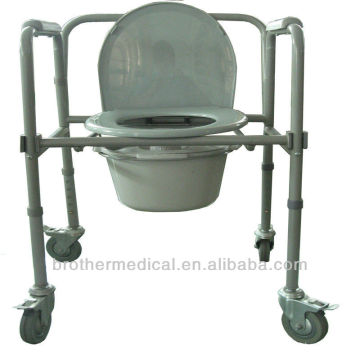 Fauteuil roulant commode avec toilette